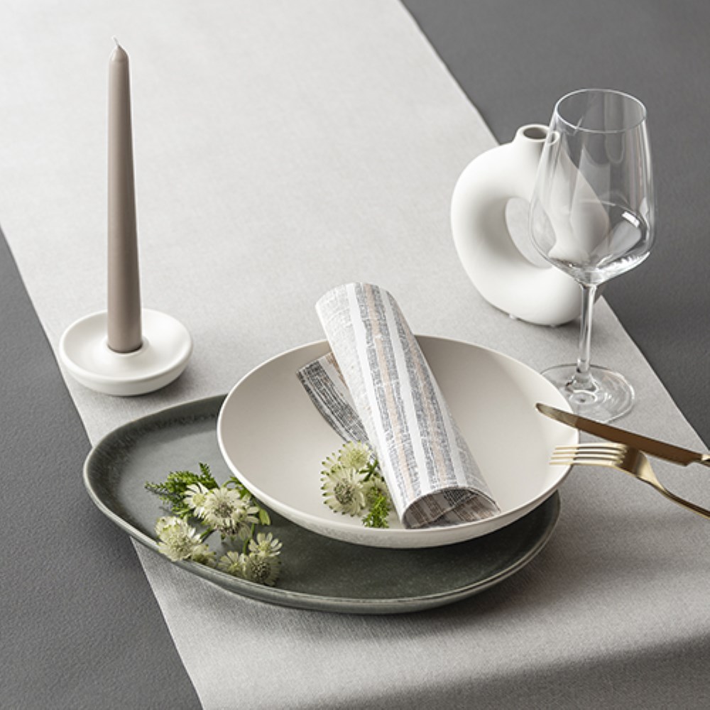 50 Leuchterkerzen Ø 2,2 cm · 25 cm grau 50 Leuchterkerzen Ø 2,2 cm · 25 cm grau