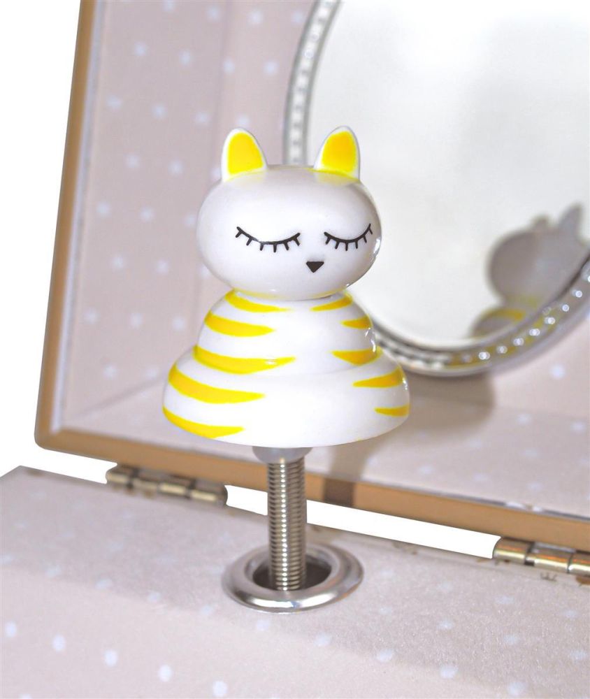 Musical Cube Box Squirrel in Meadow