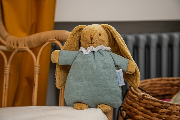 Kuschelhase mit Rassel 20Cm - Celadon Green Organic Cotton