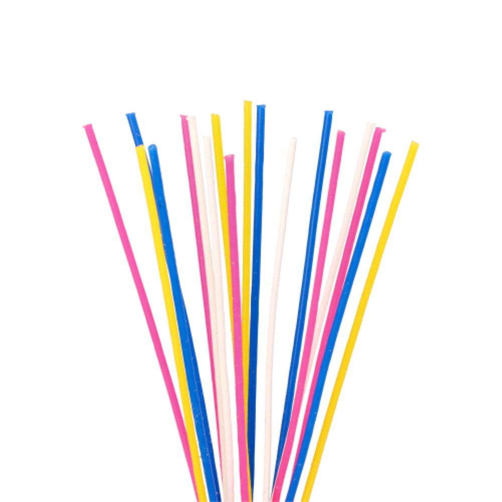 18 Spaghettikerzen Ø 3 mm · 16,5 cm farbig sortiert 18 Spaghettikerzen Ø 3 mm · 16,5 cm farbig sortiert