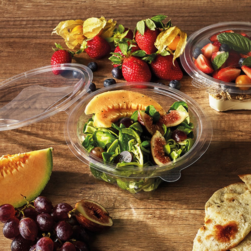 50 Feinkost- und Salatschalen mit Klappdeckel, R-PET rund 500 ml Ø 15,5 cm · 6,8 cm glasklar 50 Feinkost- und Salatschalen mit Klappdeckel, R-PET rund 750 ml Ø 17,4 cm · 7,3 cm glasklar