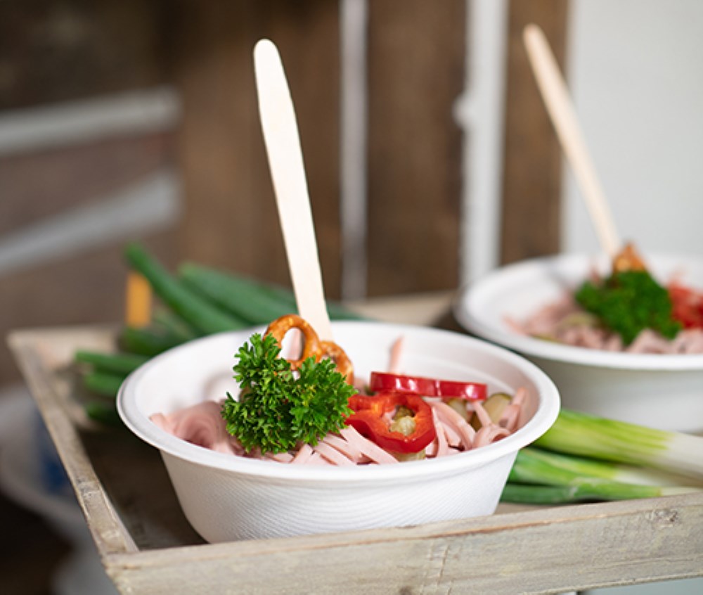 100 Schalen, Zuckerrohr "pure" 380 ml Ø 15,5 cm · 4,6 cm weiss 50 Schalen, Zuckerrohr "pure" 680 ml Ø 19 cm · 4 cm weiss